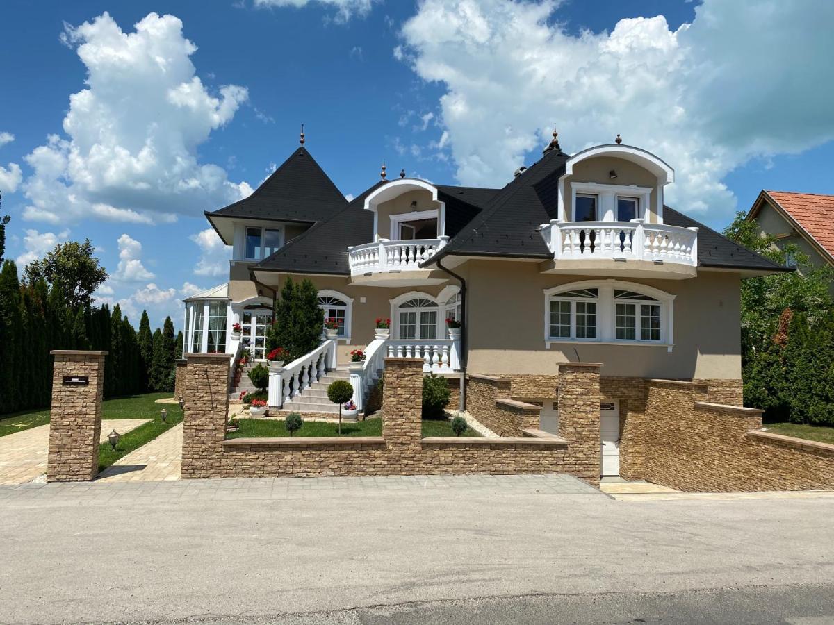 Panka Vendeghaz Emeleti Apartment Balatonboglár Exterior photo